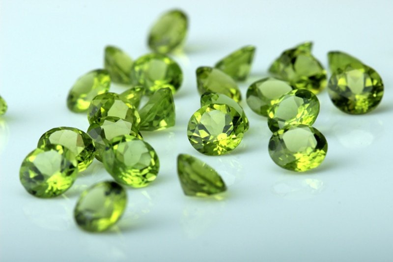 Natural-green-peridot-stone-5mm-round-cut-loose-gemstone-for-jewelry-making-Designer-DIY-stone-5