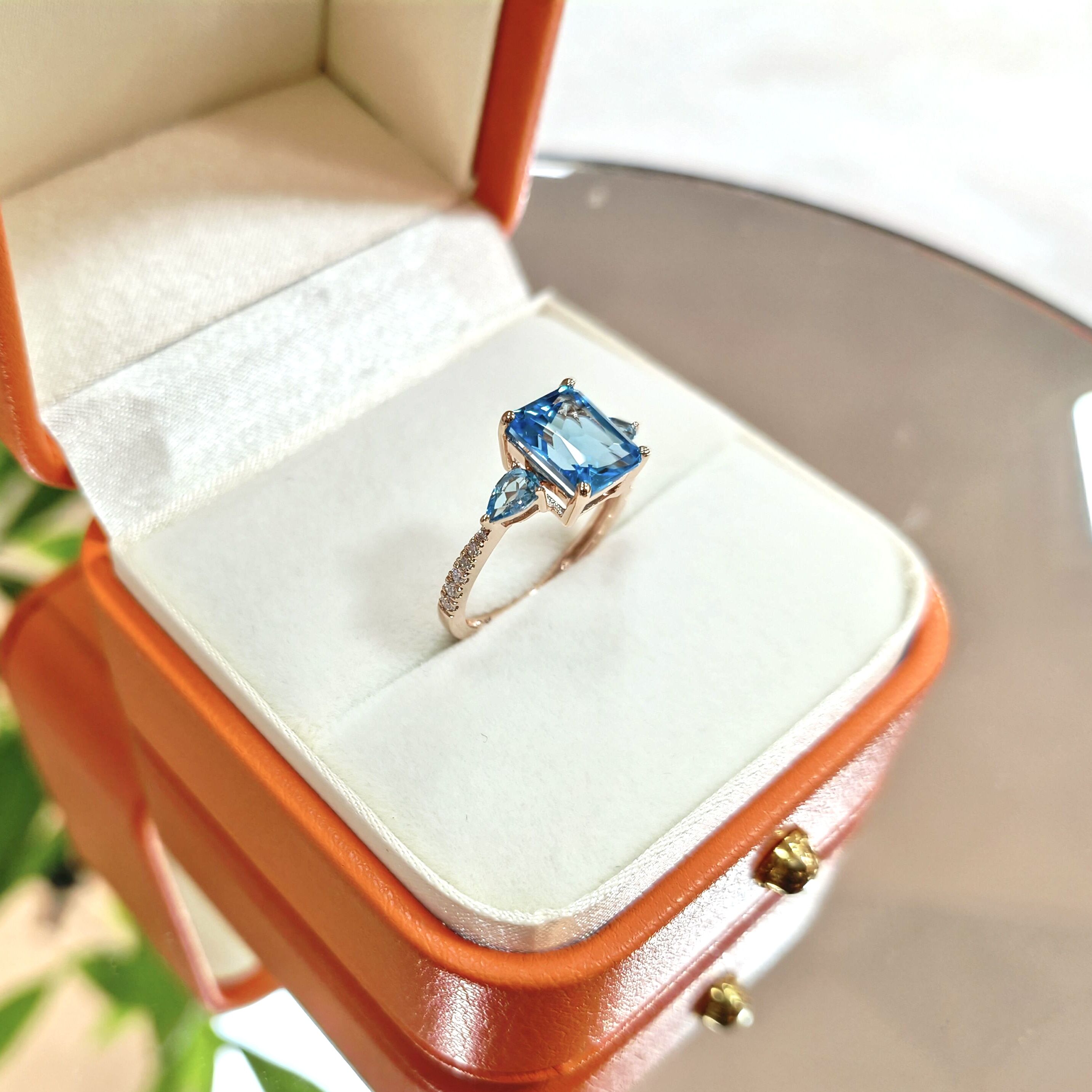 Natural Swiss Blue Topaz Emerald Cut 585 Pure Solid Gold Three Stone Wedding Ring